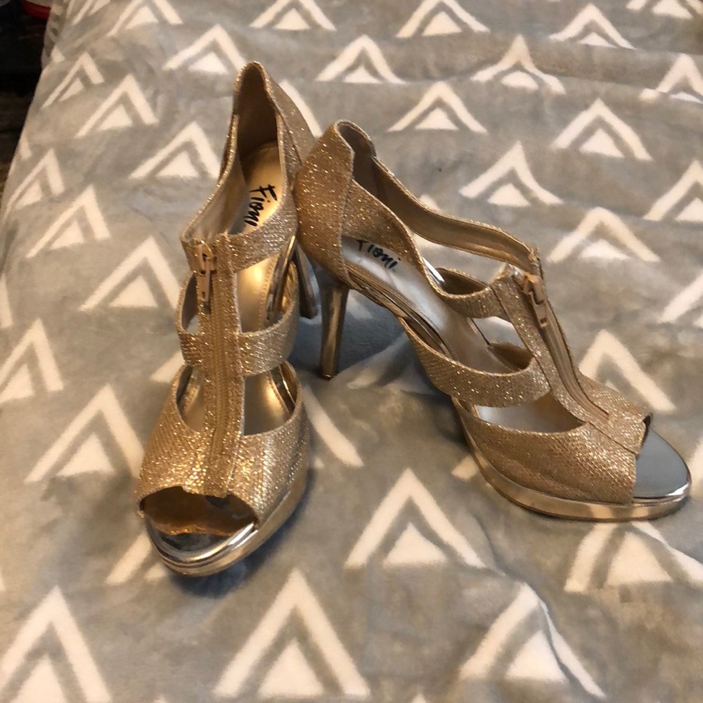 Gold prom shoes